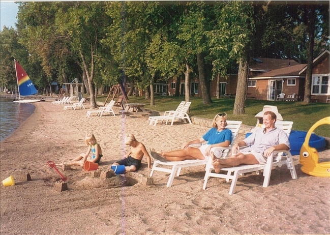Family on Lake Florida beach