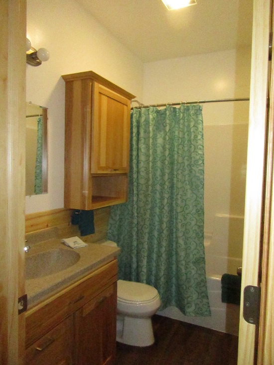 cabin 5 bathroom